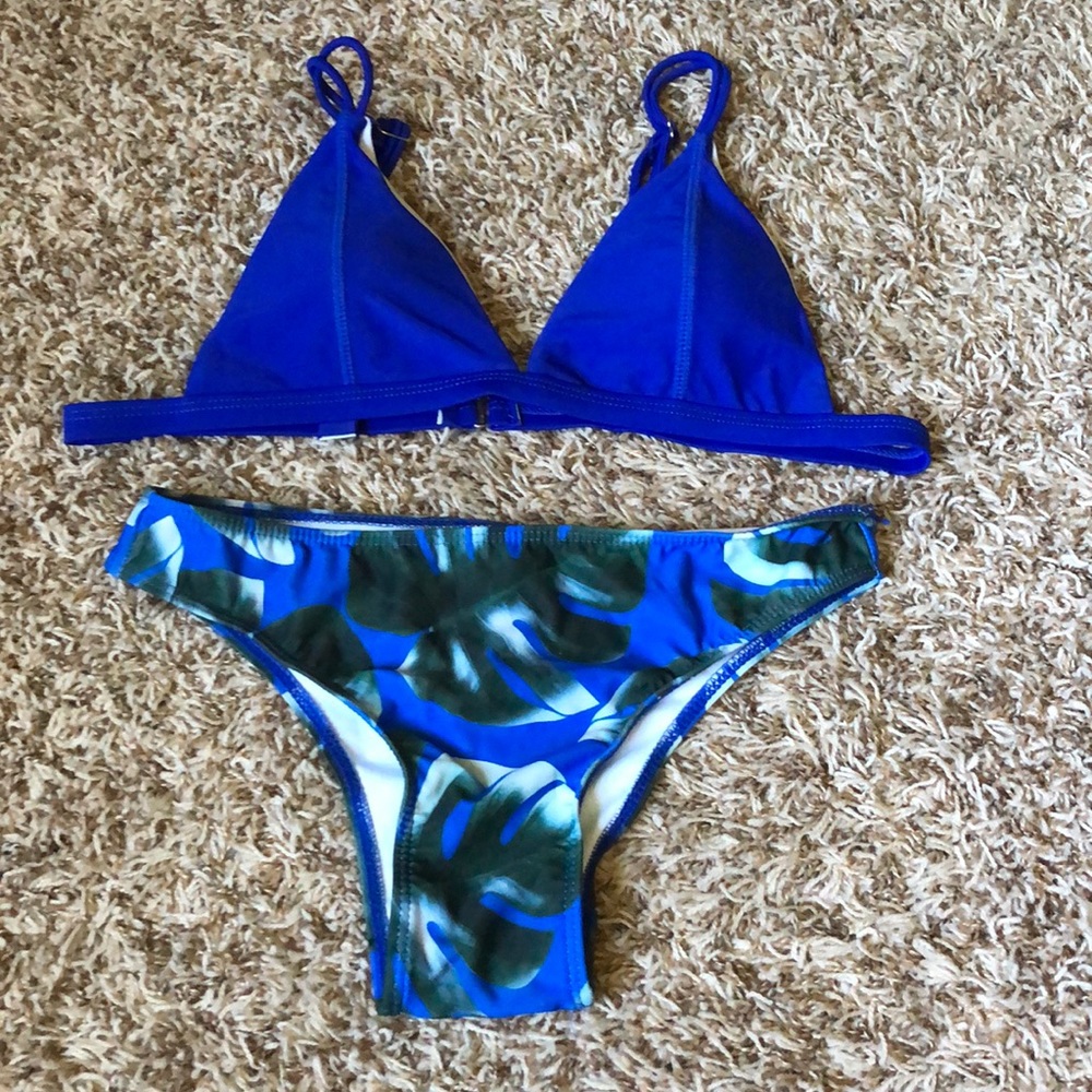 Bathing suit
